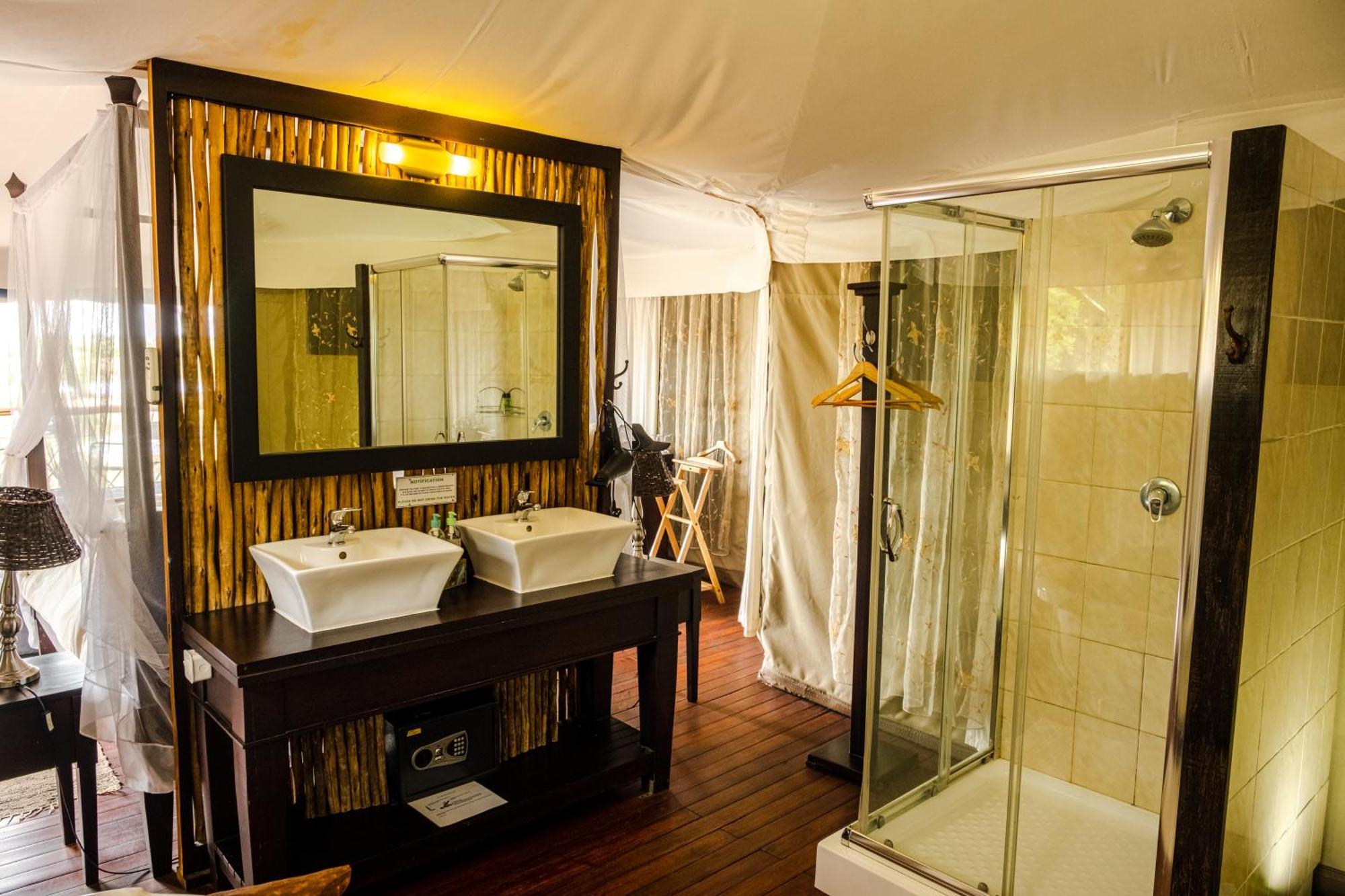 Taranga Safari Lodge 龙杜 外观 照片